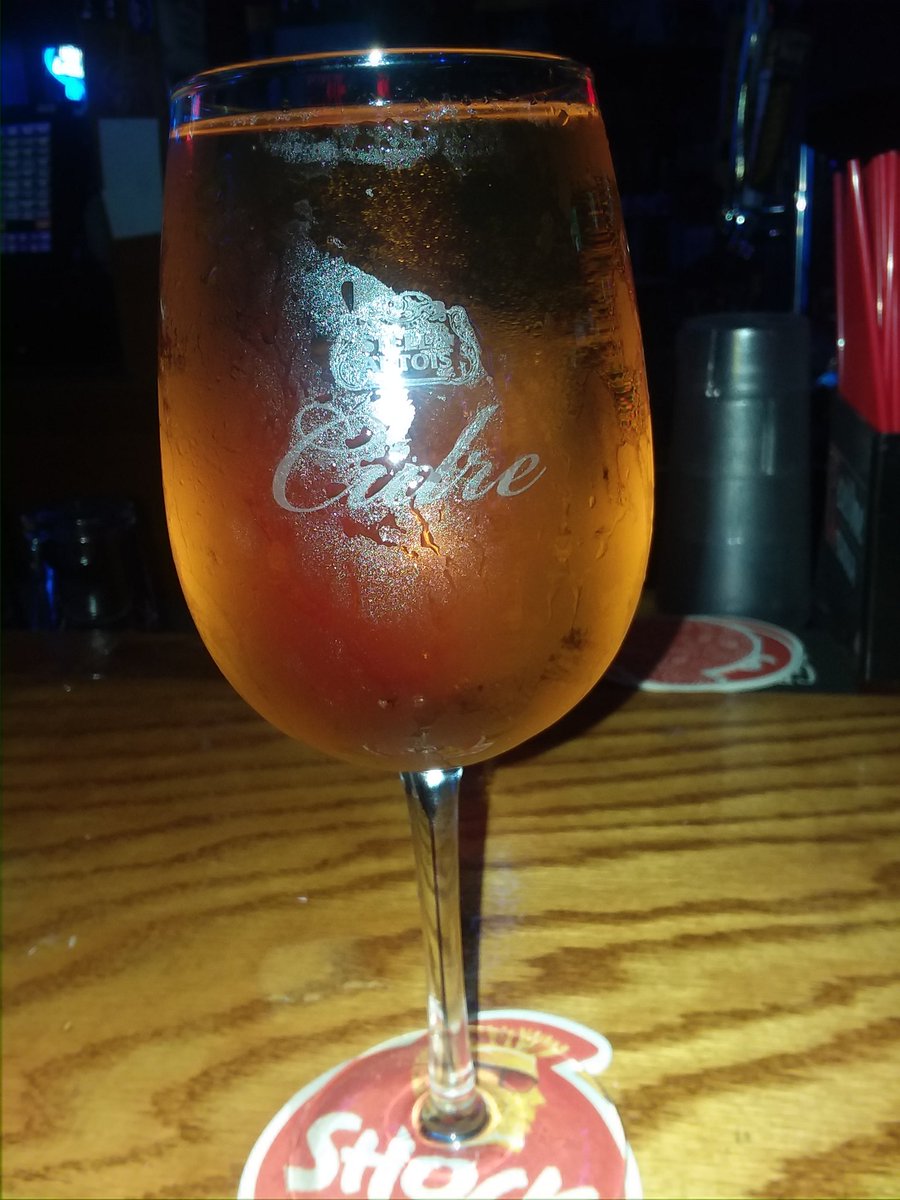 AimieJMiller's tweet photo. @dominickevans I would drink with you anytime. https://t.co/jdexLbfcsX