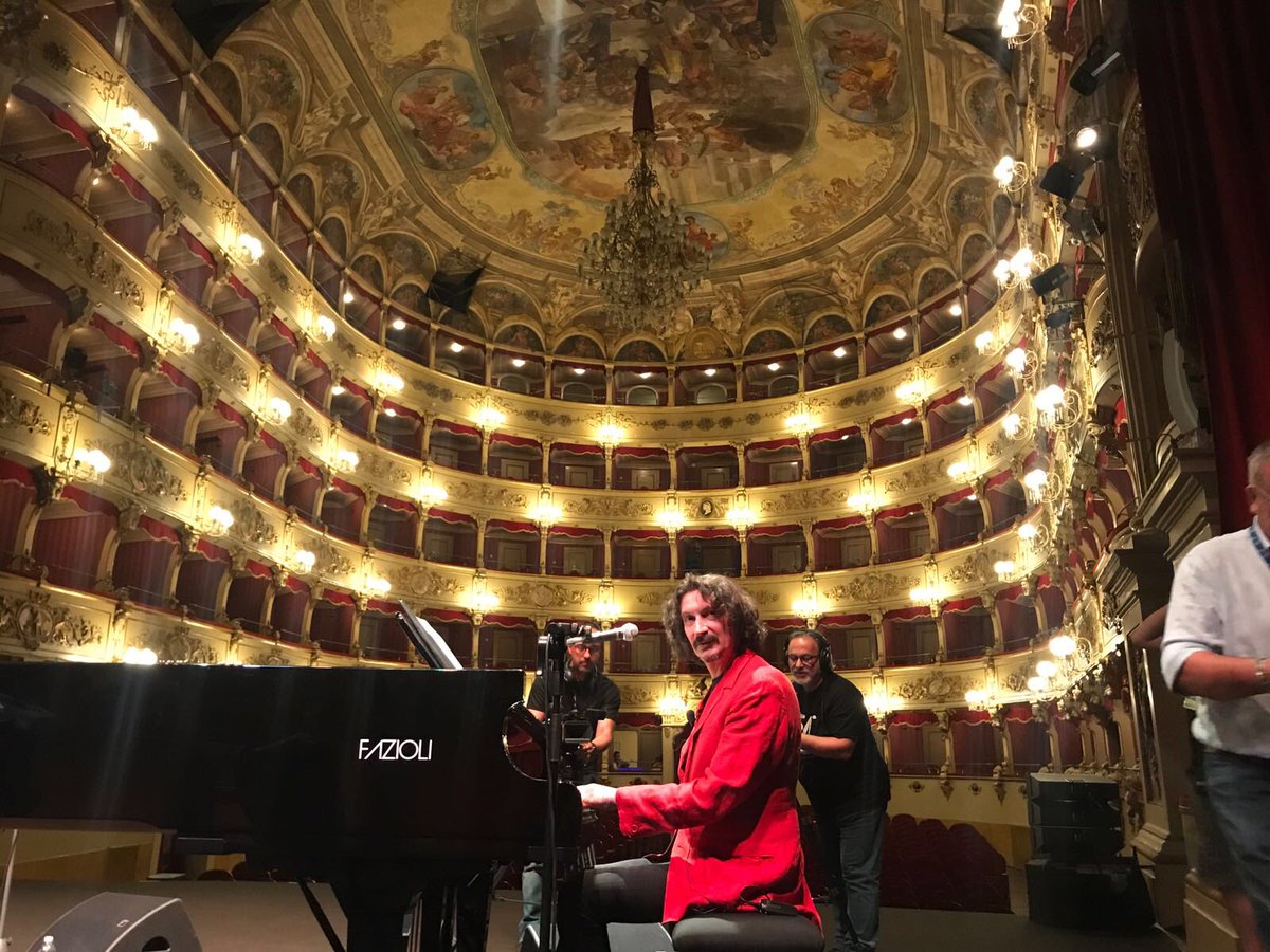 Cammarieremusic's tweet photo. Umbria Jazz 2018 Teatro Morlacchi https://t.co/h6Fe1bly4J