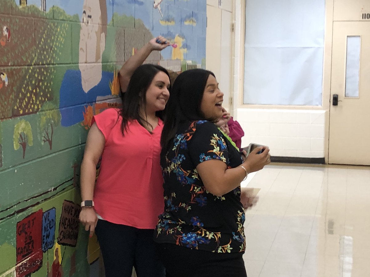 JRod_EISD's tweet photo. I loved catching some of our teams getting into selfie mode! #teampride #gettingintoit @EISDofSA @DrH_OnTheEdge @philrchavez https://t.co/d3AbGZ8UiA