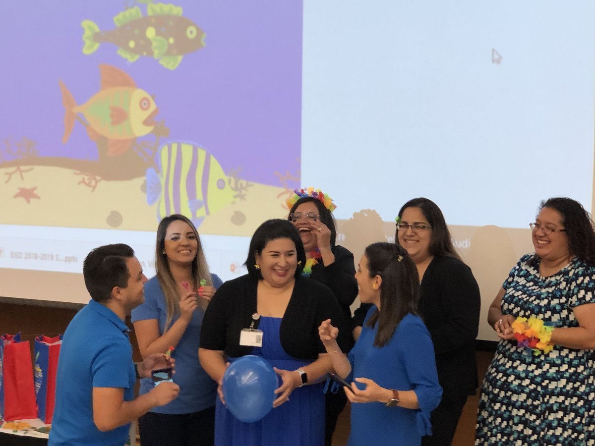JRod_EISD's tweet photo. I loved catching some of our teams getting into selfie mode! #teampride #gettingintoit @EISDofSA @DrH_OnTheEdge @philrchavez https://t.co/d3AbGZ8UiA