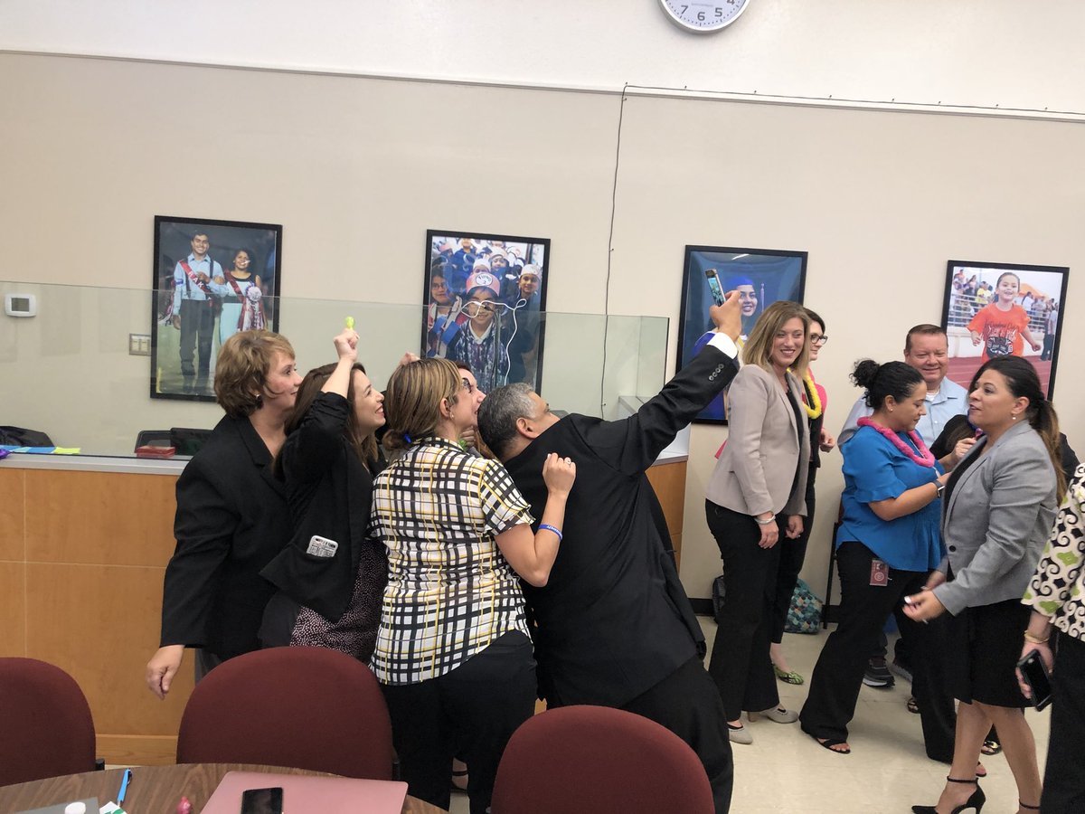 JRod_EISD's tweet photo. I loved catching some of our teams getting into selfie mode! #teampride #gettingintoit @EISDofSA @DrH_OnTheEdge @philrchavez https://t.co/d3AbGZ8UiA