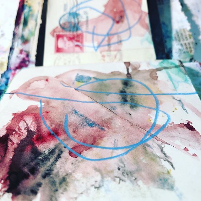ebodygirle's tweet photo. Sometimes it is all about the view...... #wip #mini #miniartjournal #artjournal #artist #mixedmedia #mixedmediaartist #painter #creator #storyteller #watercolors #theview #happyplace #happiness #handmadejournal https://t.co/JAZub2VKcO https://t.co/SUdn6RsbzG