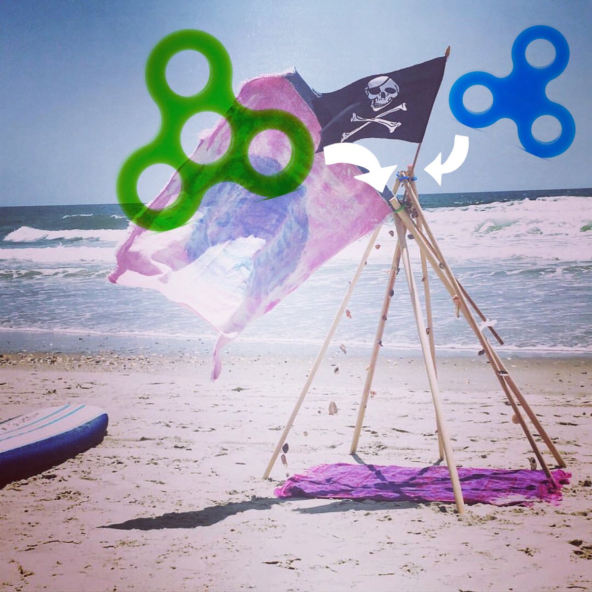 HelloSticklets's tweet photo. Nomad life on the beach with #hellosticklets https://t.co/VWOav6FPQD