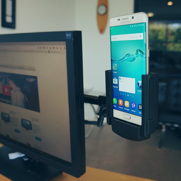 The art of multi-tasking: using mission critical apps, taking important calls, or exchanging vital text messages is easier without taking your hands off the keyboard. Thanks to our Strike Alpha Cradle.
#strike #strikealpha #phonedock #work #phonemount #samsung #iphone