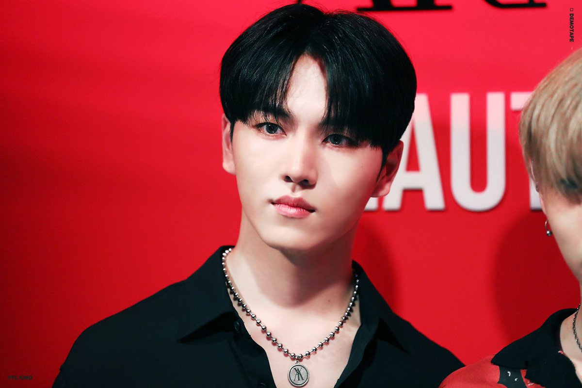 ratedkhg's tweet photo. He's giving me those Italian vibes and ᵛᵒᵍˡᶦᵒ ᵃᵛᵉʳᵉ ᵘⁿ ᵐᵒʳˢᵒ ᵈᶦ ᑫᵘᵉˡ ᶜᵘˡᵒ https://t.co/P6elRk7j3h
