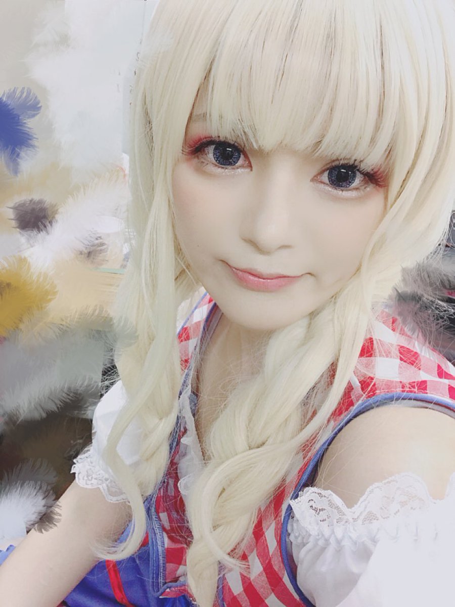 arunode_koe's tweet photo. コスプレしてなさすぎて飢えてる…。
あるのでの皆んなのコスプレ見て癒されてるなう。
５月のドイツビールガールコスプレがやっとwしかもキャラ物じゃない…😢
撮影が伸びに伸びて干からびてる…
#コスプレ https://t.co/zyMn1pZ9o7