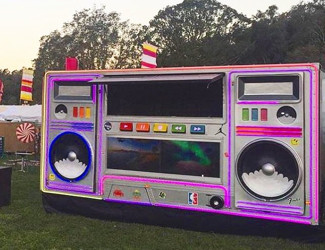 nightlifemusic's tweet photo. So Splendour! The kids are taking over the tunes with our #crowdDJ app and #PlaygroundSounds #QuietRiotTruck at #LittleSplendour. #silentdisco #SITG2018 #NowPlaying https://t.co/P7z3bG4qDq