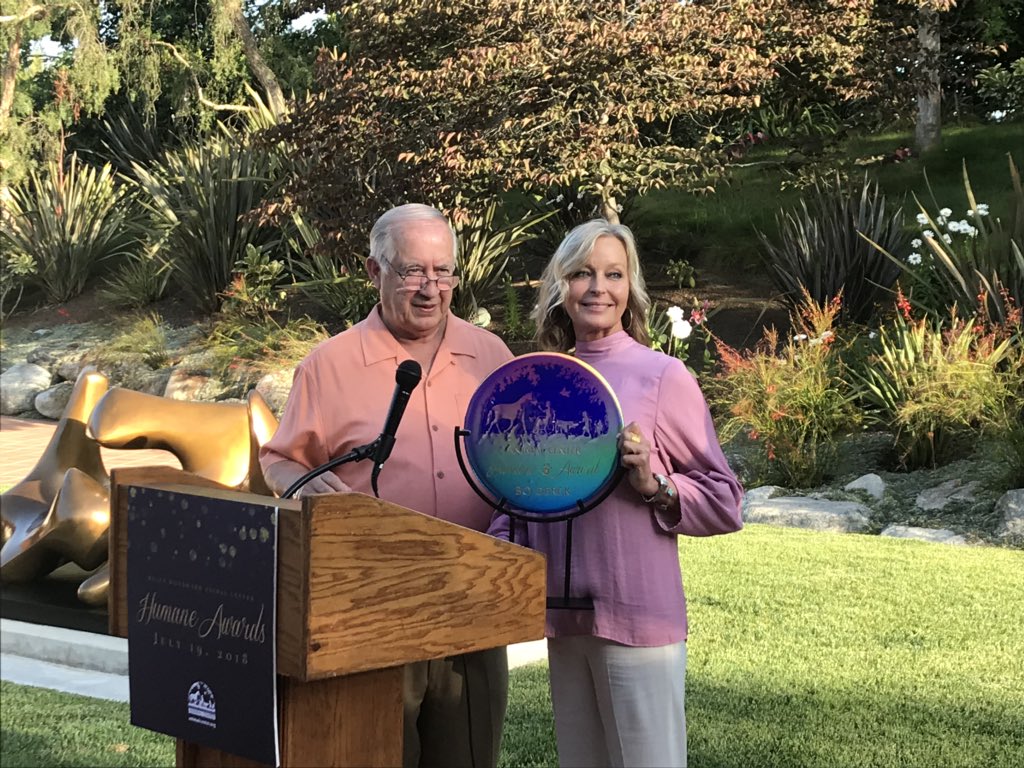 SenToniAtkins's tweet photo. Congrats to @boderek, honored tonight by @HWAC for her work to protect animals around the world. Grateful for her support for my bill #AB96 to crack down on the illegal ivory trade in CA! https://t.co/SUEXCldayR