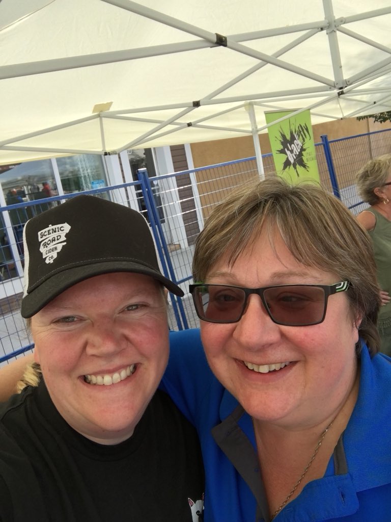 Corks_crumbs's tweet photo. So happy pour for this exceptional community on a beautiful day!! Happy Taste Of Wainwright Day!! Delicious Scenic Road Ciders, Nearly Dry and Razz and Foris Riesling and  Pinot Gris! Thank you to Wainwright Liquor and Cold Beer Store for putting this on! #tasteofwainwright https://t.co/k6x0mLMyUT