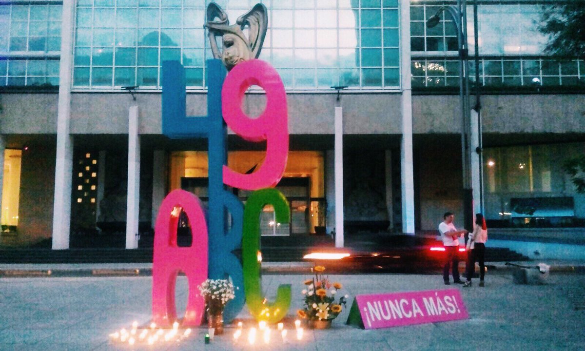 jaca6311's tweet photo. #AltoALaImpunidad
Aun no se va el ratero mayor @EPN 
Chayoteros que se rasgan las vestiduras. Exijamos.
Ese pendejo, tiene cuentas que saldar a México. Nos faltan los 43 y mas de 36MilDesaparecidos.
49😇😇ClamanJusticia.
PaseDeLista1al43 10P.M 👊 https://t.co/eyC2Wu9o6y