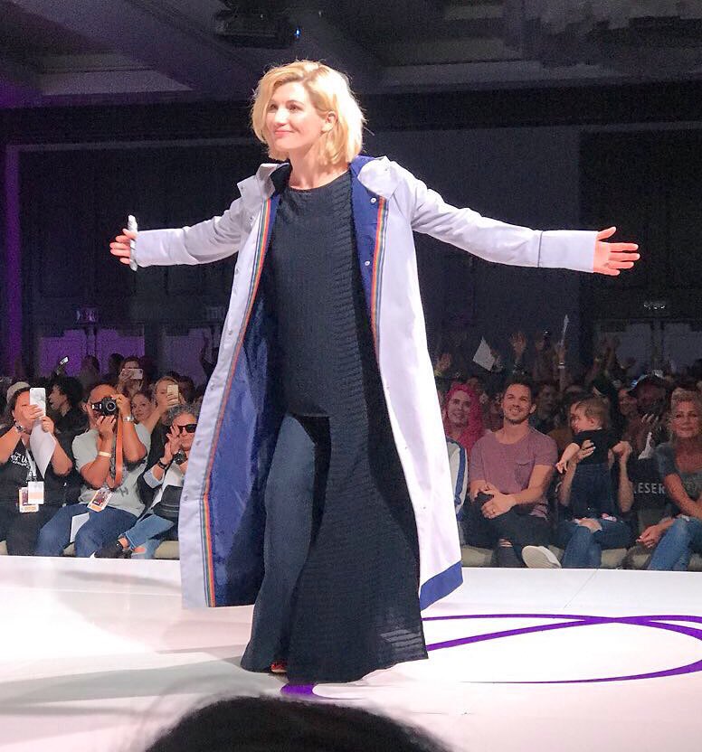drsarascofield's tweet photo. "any age any gender anyone can wear it, youre not dressing as a girl and youre not dressing as a boy, youre dressing as the doctor!"
- jodie https://t.co/6O9KG6tCgz