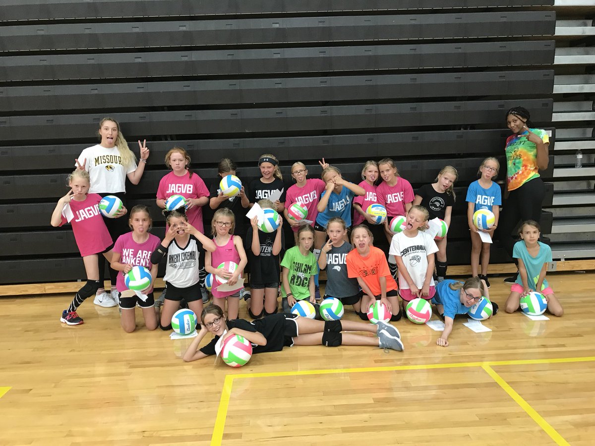 GoJagVB's tweet photo. 3rd/4th graders last day of camp. We enjoyed your excitement for the game girls-keep it up! #cometoagame #ballgirlanyone #cheertastic https://t.co/HHJDI1VVKY