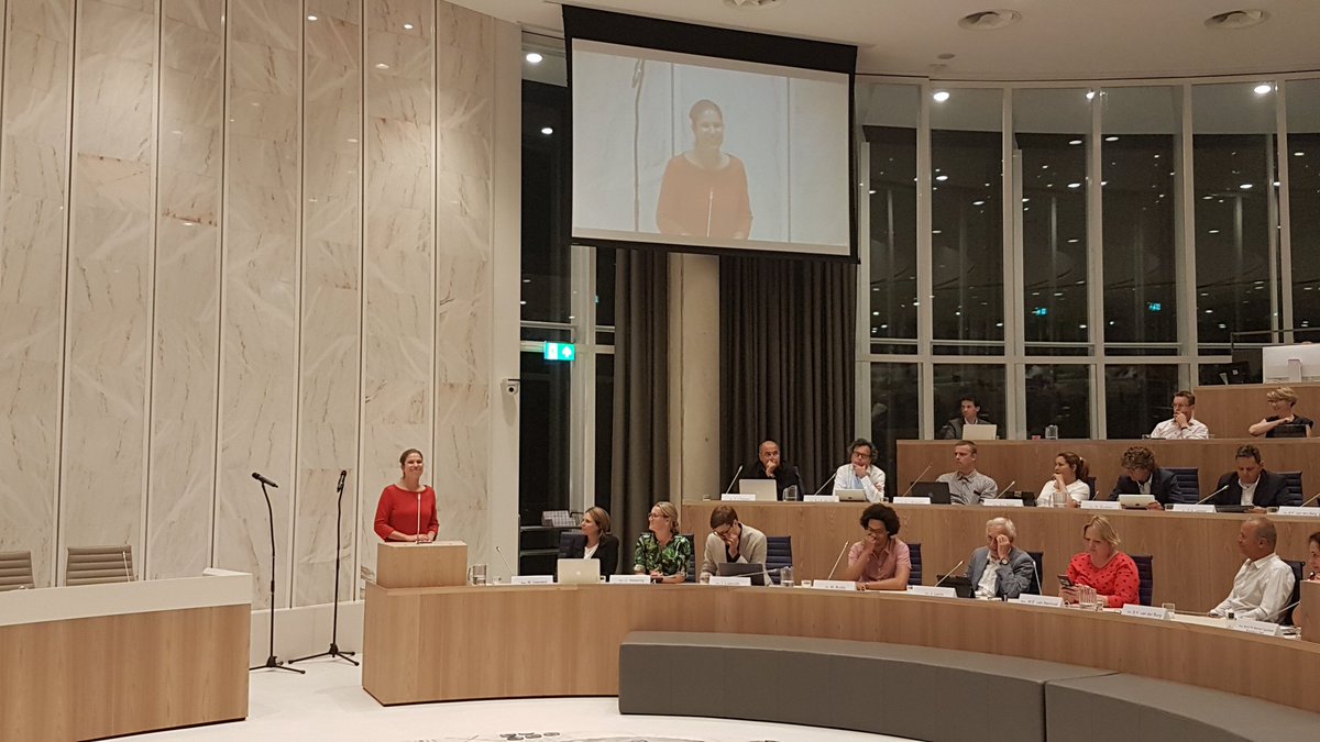 Mooie en enthousiaste woorden van nieuwe PvdA-wethouder <a href="/Loesypma/">Loes Ypma 👩‍🏫</a> Welkom in Almere!