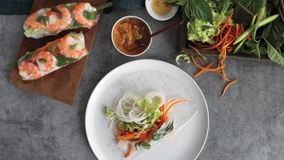 carolicne's tweet photo. Yes, sometimes food editors don't feel like cooking either! When the temperatures start climbing, they're all for recipes that don't require the stove or oven, especially when they're out of the test kitchen and whipping up meals at https://t.co/4m9DedmZwK https://t.co/MDdlCnbHVV