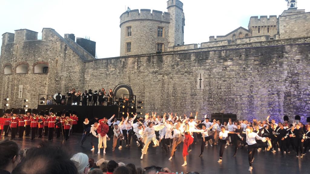 LisaMAbbott's tweet photo. Amazing evening and event East Wall: Storm The Tower @TowerOfLondon #EastWall @HRP_Events @HRP_palaces https://t.co/NbwQ4uw3N6