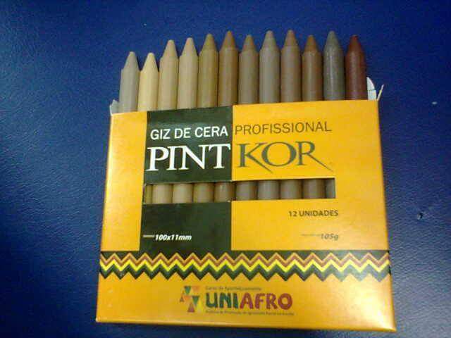 AdrianaGPaz1's tweet photo. @Jujuca1987 
Olha! 
Um projeto da UFRGS com a Pintcolor. Giz de cera com diferentes tons de pele.
#UFRGS #UNIAFRO https://t.co/WisgzC6rHV