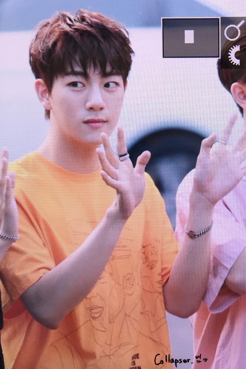 Collapsar_Beom's tweet photo. 180720뮤뱅 출근

출근완료~

#지범 #골든차일드 
#JIBEOM #Golden_Child https://t.co/D8xwT0SaJ3