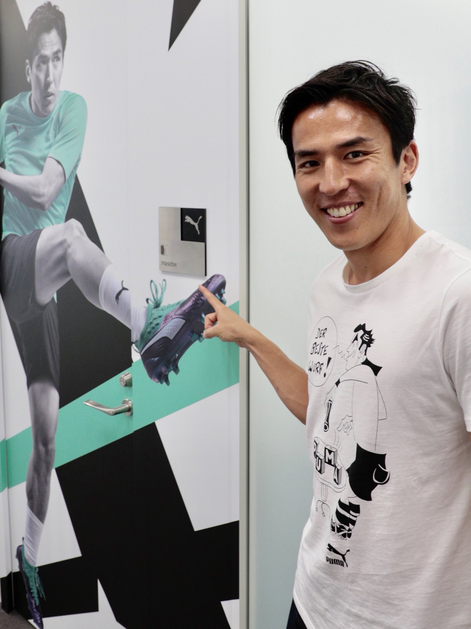プーマ フットボール 長谷部誠選手が新しいスパイクの打ち合わせのためプーマ ジャパン本社オフィスに 新設のミーティングルーム Hasebe にて 新たな高みへ Pumaone 長谷部誠 T Co Esvxqhsvn3 T Co Rxvzjgazck Twitter