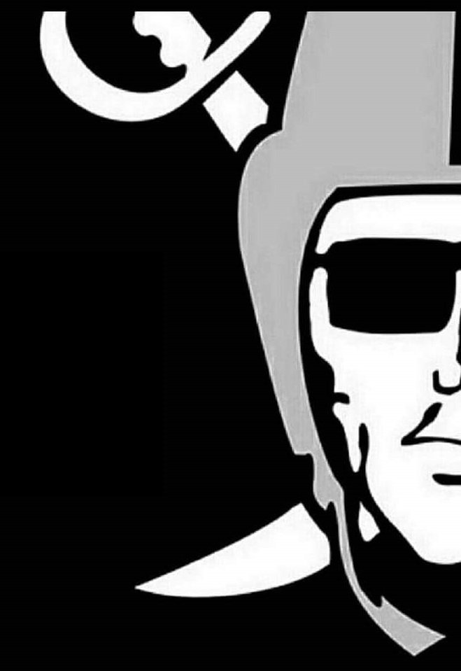 BlackFoxRaider's tweet photo. I just fell a$$ backwards into the #Raiders2017 highlights on @nflnetwork. Not the follow-up to 2016 I had hoped for but at least it's over. These highlights were okay. Too much new kicker🚯. But lotsa Gruden!🏴☠️#ARaiderLife☠️ https://t.co/PW314SD4ZI