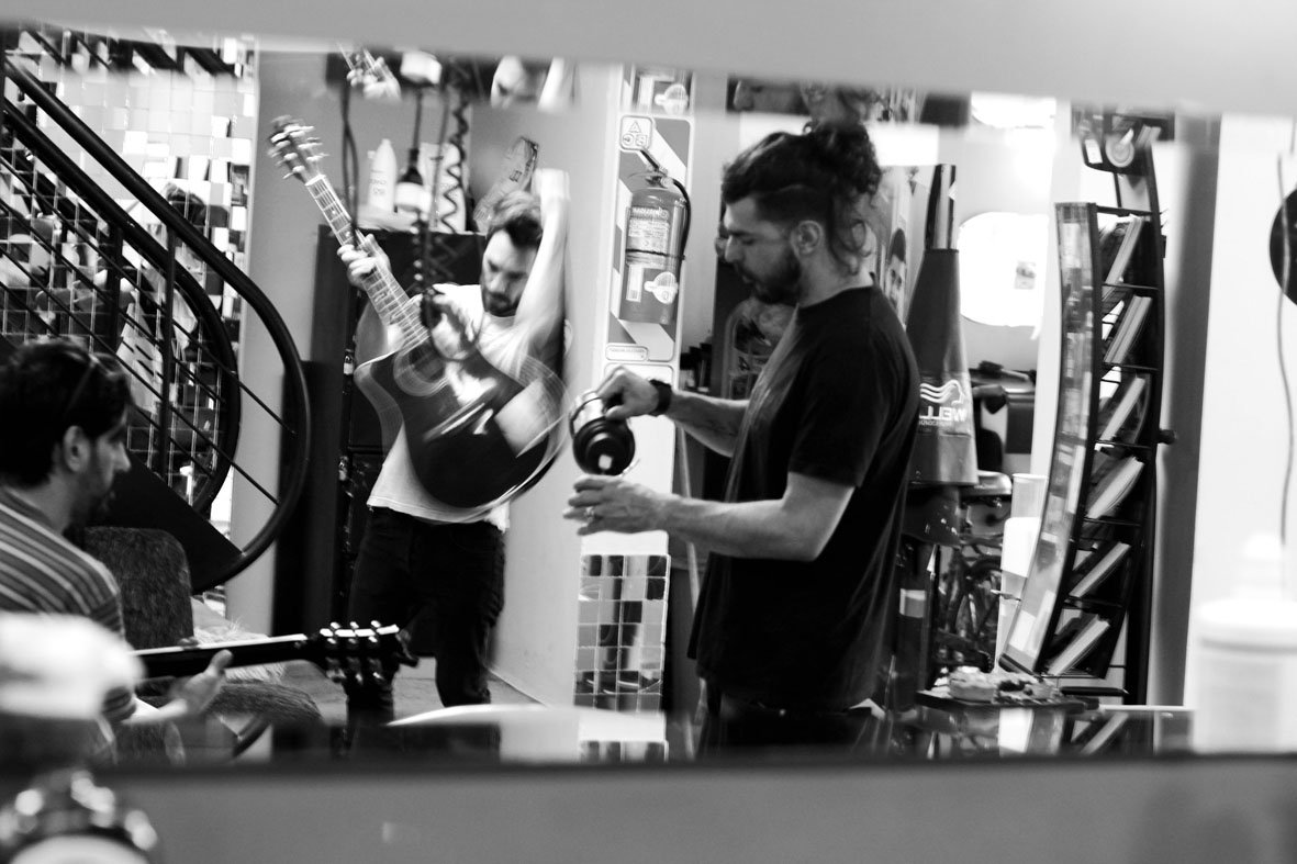 BrigadaBarcelo's tweet photo. Los chicos de "Volate Los Pelos" nos van a lookear para la presentación de nuestro disco! Sábado 28 de julio en @vuelaelpez ! Entrada GRATIS! Lxs esperamos!!! https://t.co/upRRjVozeR