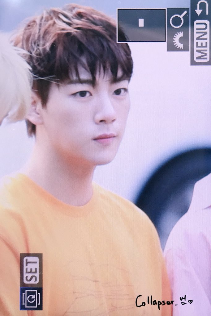 Collapsar_Beom's tweet photo. 180720뮤뱅 출근

#지범 #골든차일드 
#JIBEOM #Golden_Child https://t.co/pi2lj38GZk