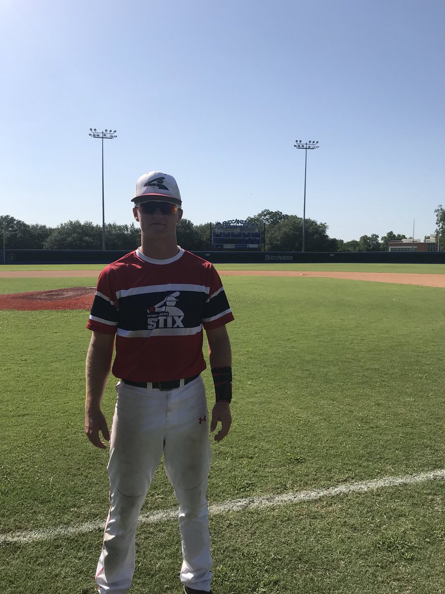 FiveTool's tweet photo. @VToolTexas F: @FuturesStix 16U 9, HP Baseball Calhoun 6
PoG: @caleb_willss 3-3, 3B, 2B, 2RBI, 2R
Hitter: Callon Farr 2-3, HR, 3B, 2RBI, 2R
Notable: @claydean3 2-3, 2 2B, 2RBI, 2R https://t.co/2tfnTRiXgS