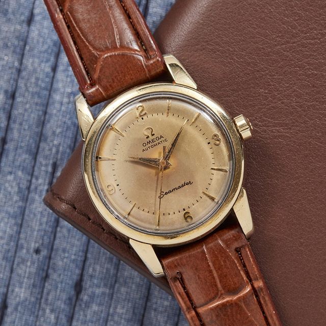 analogshift's tweet photo. Patina, patina, patina.
.
.
Link in bio.
.
.
#omegaseamaster #omega #vintageomega #vintageseamaster #1950s #seamaster #goldwatch #patina #vintagewatch #watch #watches #watch #watches
#womw #nyc #vintage #watchpassion #watchfam #watchmania #watchaddict #menstyle #watchoftheda… https://t.co/jaqUv6oRsn