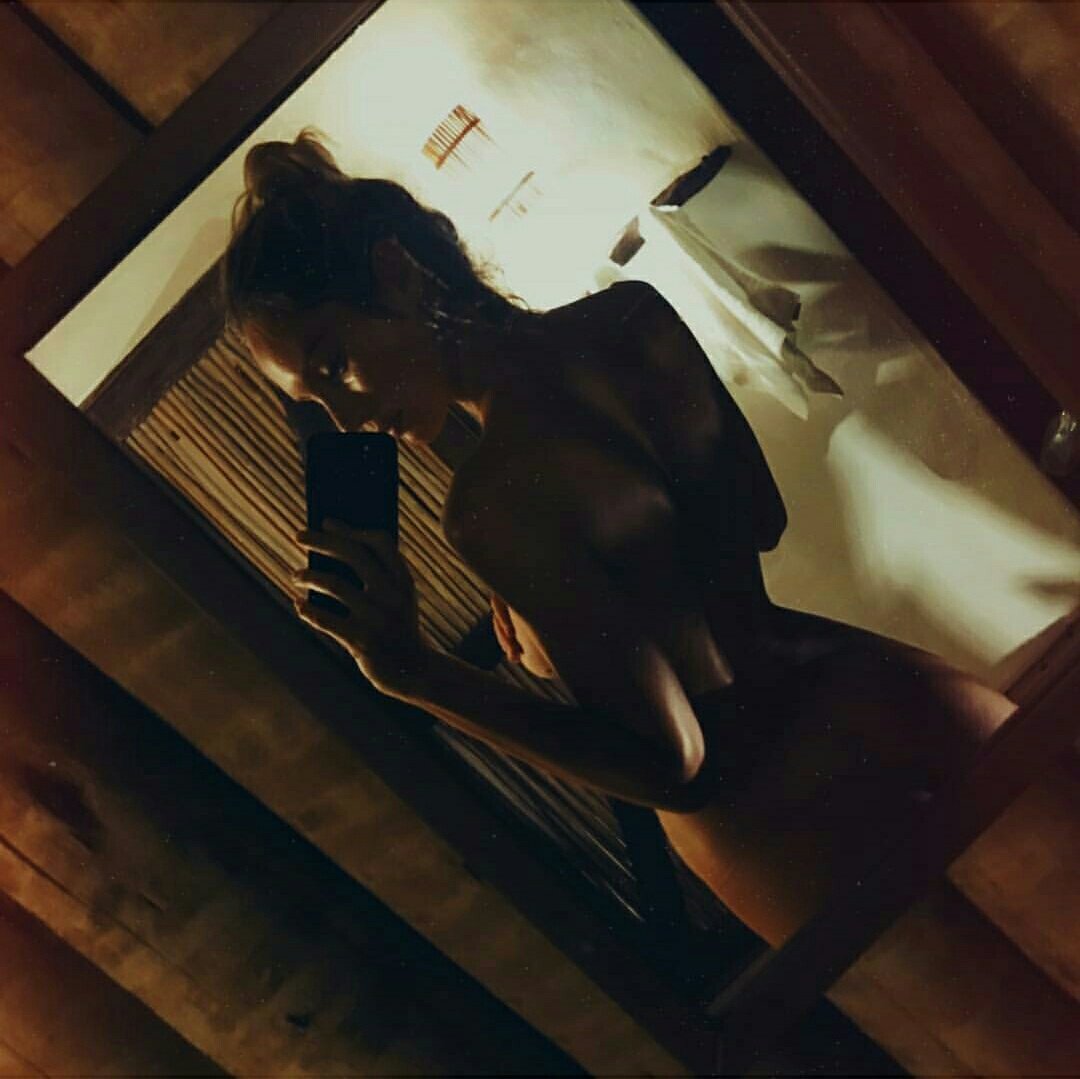 w1tchx's tweet photo. —🍯 Color of sin. https://t.co/4NY6tOvtW2