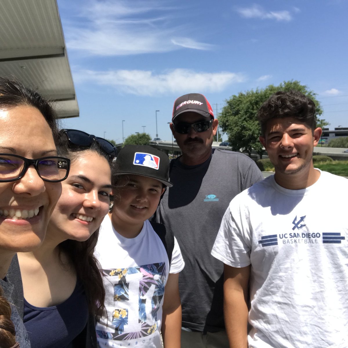 TeamLintner's tweet photo. Big kids helping get us safely to the airport this morning. Thank you Allese &amp; JC❤️ They must have known we were coming #delayed &amp; #gatechange just for us 😕 Finally time to board. #tacklewarehouse #mercurymarine #aftcofreshwater https://t.co/VALly3VIZI