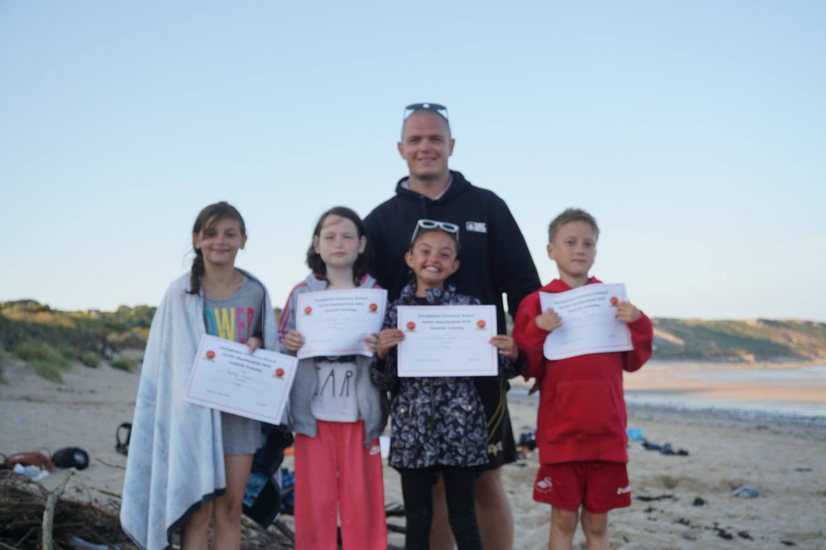 CraigfelenP's tweet photo. The first of our awards- bravery award for conquering their fears! #cfpborfa18 https://t.co/ZwY45eDd50