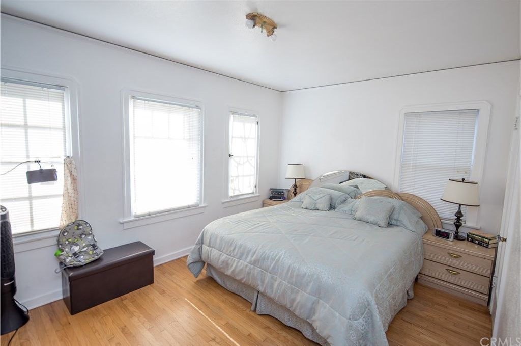 Standard_Marke8's tweet photo. 1217 S Parton St,
Santa Ana, CA 92707
3 beds 2 baths 1,415 sqft
OPEN HOUSE DATE!!!
Saturday July 21st 1:00P.M. - 4:00P.M.
FOR SALE
$550,000
Contact: Christine Burnette (657)-247-6215
#buildyourbrandwithus #getmoreexposure #realestatemarketing #hotlisting2018 #realestate https://t.co/M1JZWa7zKu