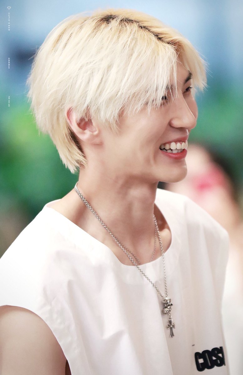 adorevixx's tweet photo. parece o sol
mas é só o taekwoon sorrindo
#FIGHTINGLEO https://t.co/81D8IXZu8m