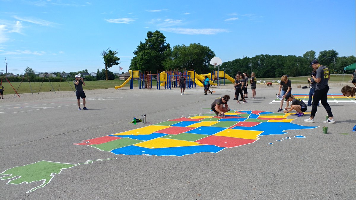 PlayworksIND's tweet photo. High fives all around for the more than 50 @adidasINDY volunteers that joined us @sunnyheightsele today to help them get their play space ready for their first Playworks Coach this coming school year! #MonthofPurpose #playINDY https://t.co/nEKxpBbdfr