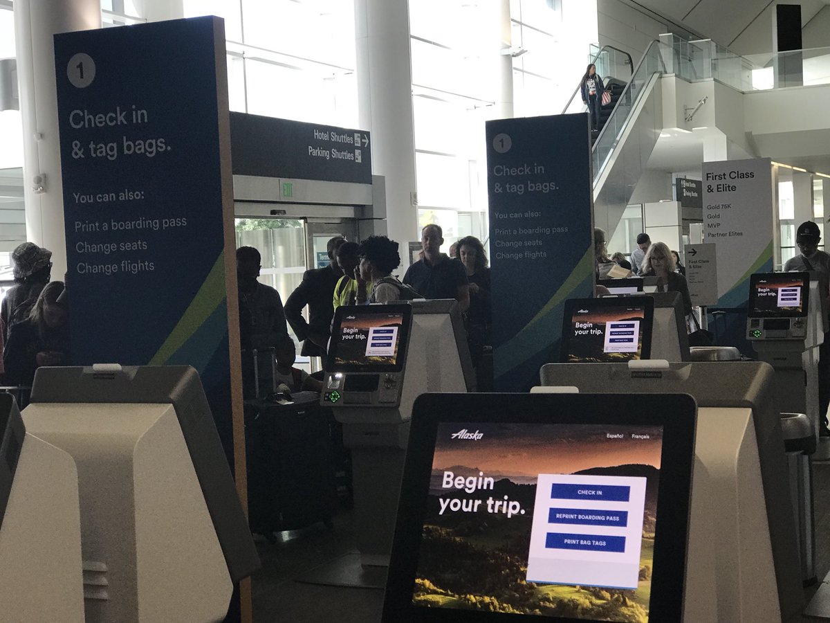 spoljaric's tweet photo. @AlaskaAir your SFO lines are ridiculous. Nobody helping bag drop and 3 ppl on 1st class + 1 assistance. Curbside won't help ppl w/ bag tags bcs no iPad scanner. #SiliconValley https://t.co/eJOg4vkcij
