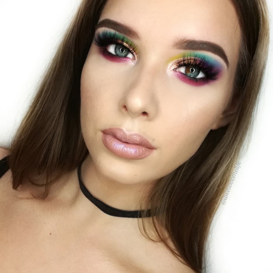 k_ania7's tweet photo. 🌈 🌈🌈
|EYE| @MannyMua733 Life's a Drag 
|BROWS| @ABHcosmetics @norvina1 #Dipbrow dark brown pomade
|LASHES| @LillyGhalichi Lilly Lashes MYKONOS
|GLOW| @ABHcosmetics x @amrezy
|LIPS| @hudabeauty WIFEY, @shopmissa Bubble Gum
#anastasiabeverlyhills #ABHGlow #mannymua #makeup https://t.co/OvR3WqNJSQ
