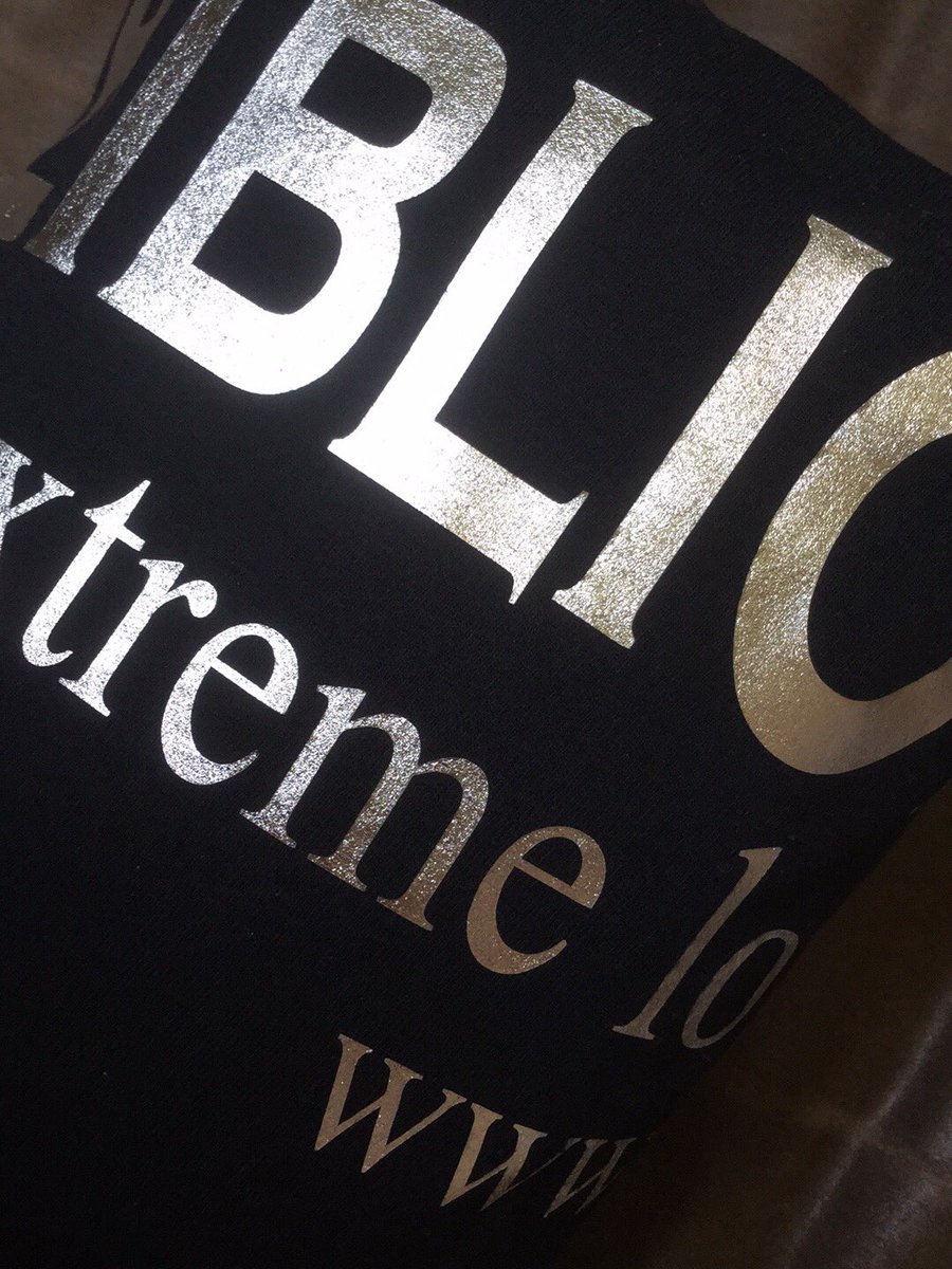 tillygreene's tweet photo. So, already posted this for my #LLS2018 VIPers, but Iโll ask you: what does it say?
Two hints, (1) itโs book related and (2) found it on Twitter :-) https://t.co/DPcqQgwsFD
