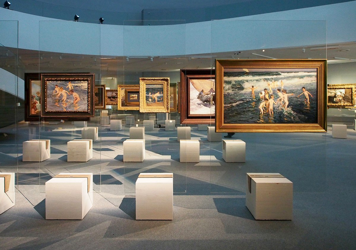 ariovazquez's tweet photo. Pedro Masaveu: Pasión por Sorolla (2018). Proyecto museográfico de la 
Fundación María Cristina Masaveu Peterson en el @CentroNiemeyer sobre un diseño original (Cavaletes de cristal, 1968) de la arquitecta Lina Bo Bardi https://t.co/jdH7V8W0JN