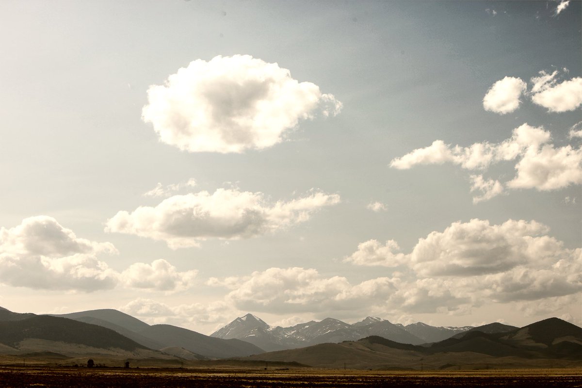 LensmenProject's tweet photo. "After doing a little fishing at Harrison Ford’s Elk Refuge in #JacksonHole we jumped on the bus to hit the road again. I was literally hanging out the window taking shots of the fabulous light hitting the #Tetons headed to our next show in #Vancouver." RD https://t.co/DndflTWCgm https://t.co/CEf6fbAgGZ