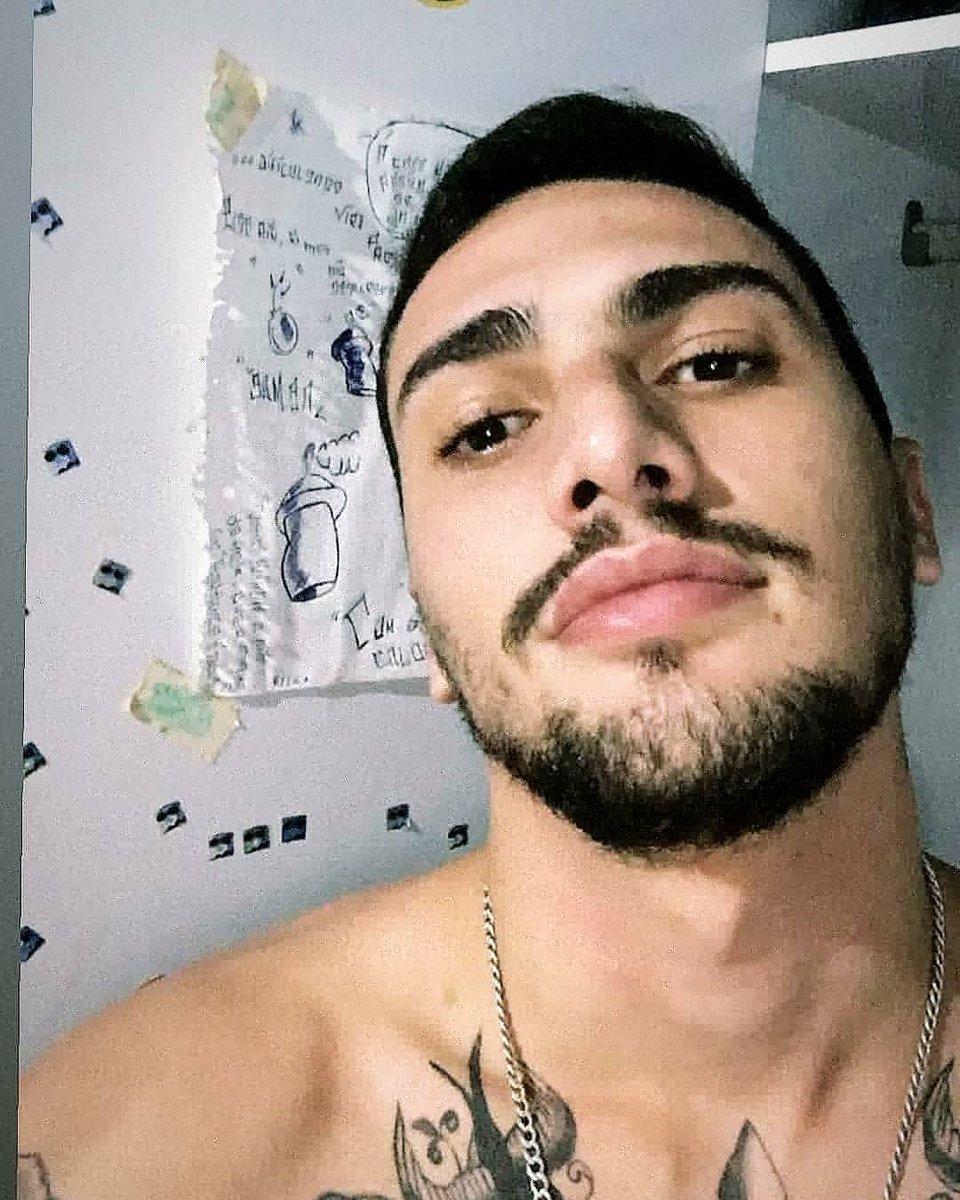 wlc55021's tweet photo. Cada um com seu jeito, seu tom, o resto é lucro https://t.co/wmYaydzkFJ