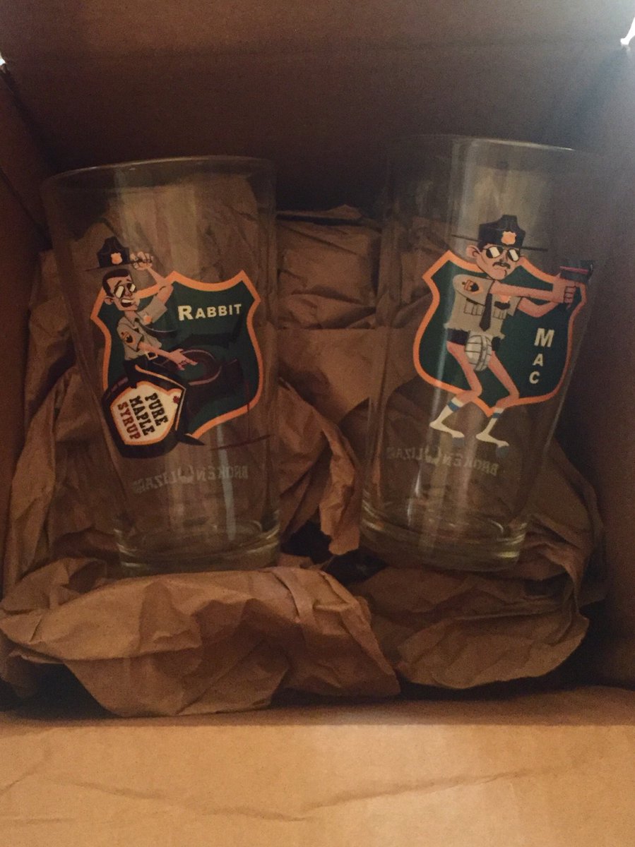 TJoCons's tweet image. Halfway to having a set of glasses so fancy a Queen would have a beer with us! 🍻#pints #brokenlizard #supertroopers #getsome