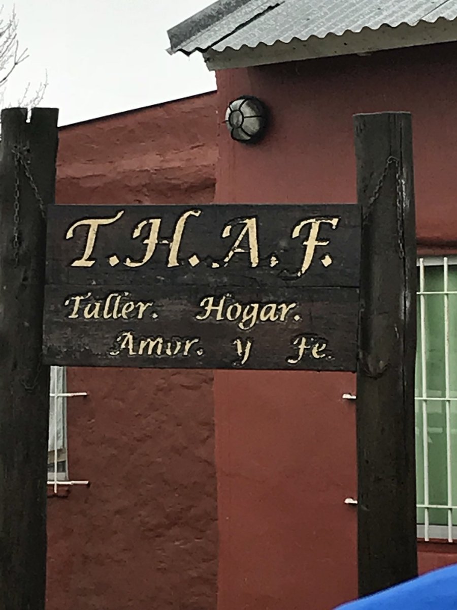 BocaSanBernardo's tweet photo. También estuvimos con la gente del #THAF de MAR DE AJO y nos mostraron todo el taller y su local hermoso !!
Ayudamos donando alimentos con @BocaSanBernardo https://t.co/guy3BX5dfE