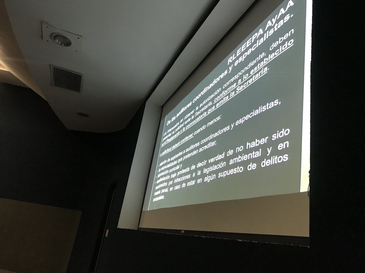 PCAV_Jalisco's tweet image. Estamos por empezar a impartir el módulo de nuevos términos de referencia de auditoría ambiental del #PCAV en aula amplia 3 de @CUCEA_OFICIAL