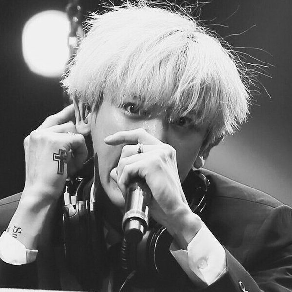 chanyeol61_py's tweet photo. Recopilación de momentos de #Chanyeol celebrando el
#Yeolstagram15M
Cr. En las fotos
@weareoneEXO
#exo
#weareoneEXO 
#EXO_ComingSoon https://t.co/JVZYBcGSmg