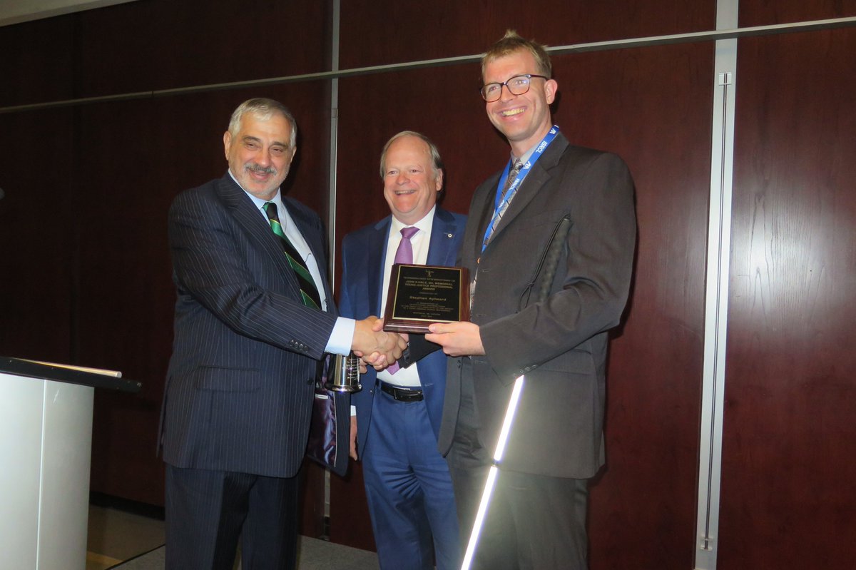 ChiefLePard's tweet photo. Pleased to get to know Stephen Aylward, winner of 2018 @isrcl "John Kable, QC Young Justice Professional Memorial Award": #RhodesScholar &amp; law degree at #Oxford , clerked @SupremeCourtCan, now a #brilliantlawyer &amp; so young! https://t.co/g9FnJYcD1x https://t.co/0vhILaQBPW