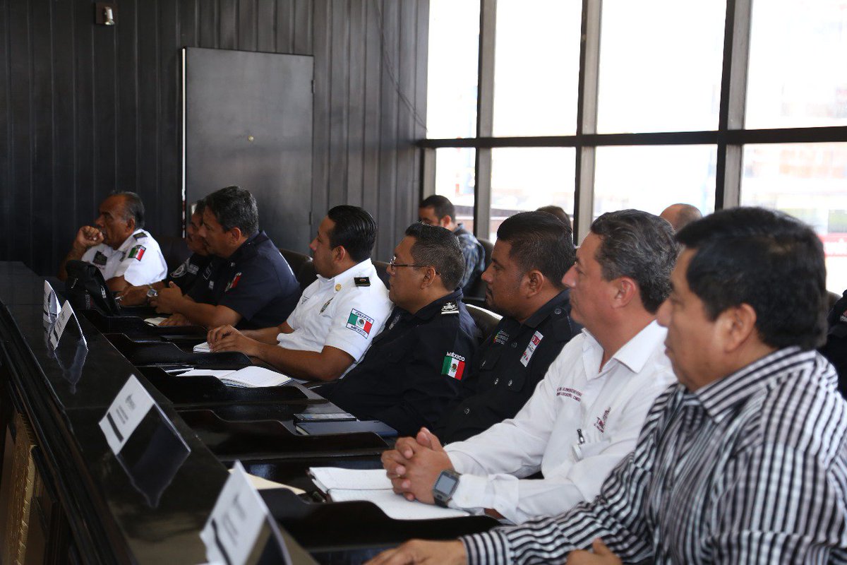 neftalideltoro's tweet photo. Tuvimos la 7ª sesión ordinaria del #COMSEP donde hice llegar los comentarios a los mandos Federales, Estatales y Municipales encargados de la seguridad pública, que día a día recibo por parte de quienes proponen y exigen una ciudad con mayor seguridad.
https://t.co/htH86pjZCu https://t.co/eVnMklvr38