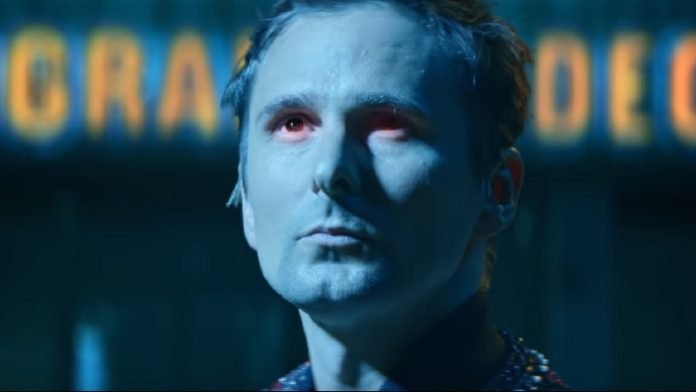 TelehitNews's tweet photo. .@muse estrena sencillo "#SomethingHuman", que formará parte de su próximo álbum. 😱😎🤘 https://t.co/S2IqLFPP4r