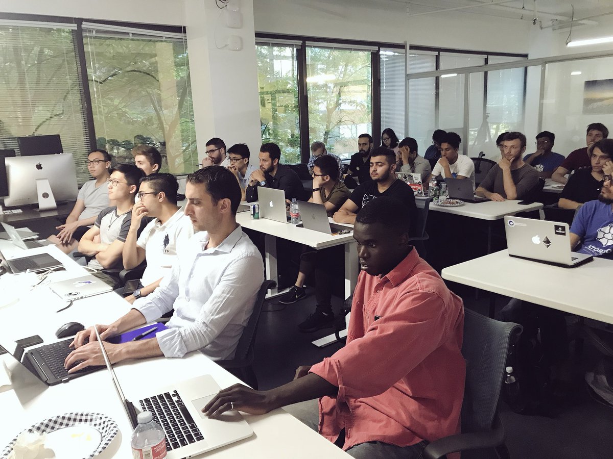 blockchainSoTO's tweet image. #Chainsafe team is leading our coding workshop today.
