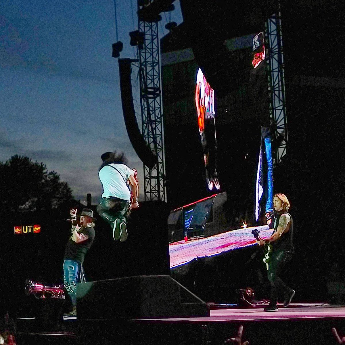 JHammerud's tweet photo. Thank you!
#nitlt #GNRinOslo https://t.co/T9T9Ii5TWW