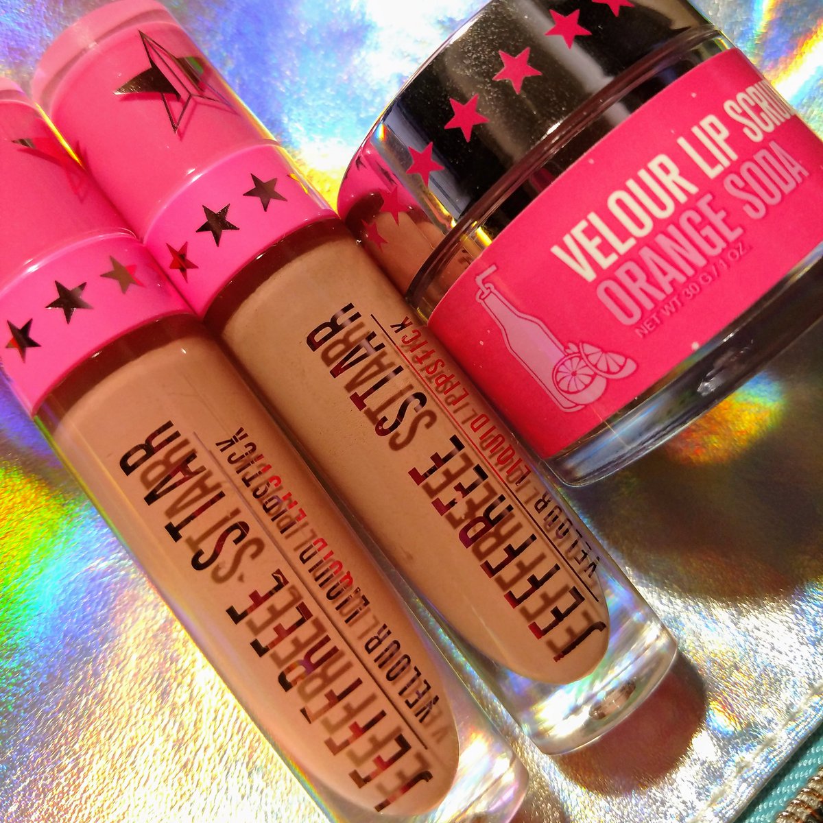 Got these beauties in the mail to day I'm OBSESSED 😍😍😍 @JeffreeStar  #jeffreestarcosmetics #mannequin #birthdaysuit #velourliquidlips #wigsnatched