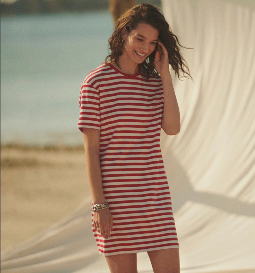 Red, horizontal, and even patriotic stripes 😁
.
.
.
#top #fashion #URURSTYLE #insta #instafashion #shop #shopping #ootd #style #fantastic #cute #poloralphlauren @poloralphlauren